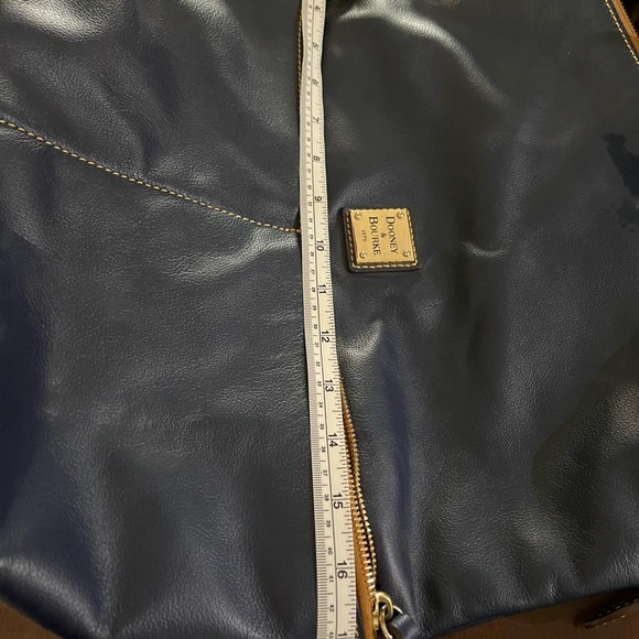 Dooney and Bourke handbags - Picture 5 of 7